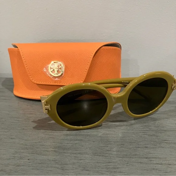 Chic Tory Burch Green Sunglasses with Orange Case - Picture 9 of 11